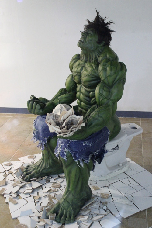 hulk-toilet2.jpg